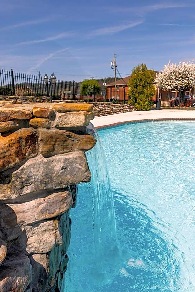 Gadsden Inn and Suites