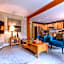 Ski In & 15 Minute Walk to the Lifts Hot Tub AC Pet Friendly