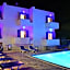 Blue Dolphin Studios and Apartment