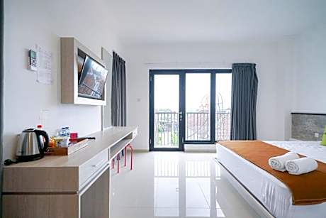 Deluxe Double Room with Balcony