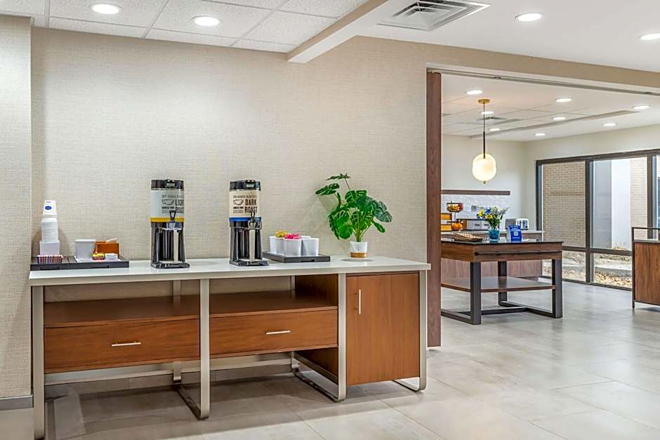 Hampton Inn By Hilton Petersburg-Ft. Lee