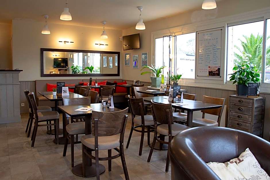 BRIT HOTEL Lannion-Perros Guirec