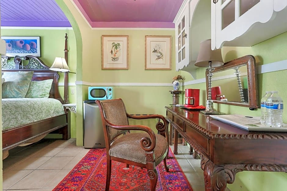 Historic Inn in the Marigny, blocks to French Quarter