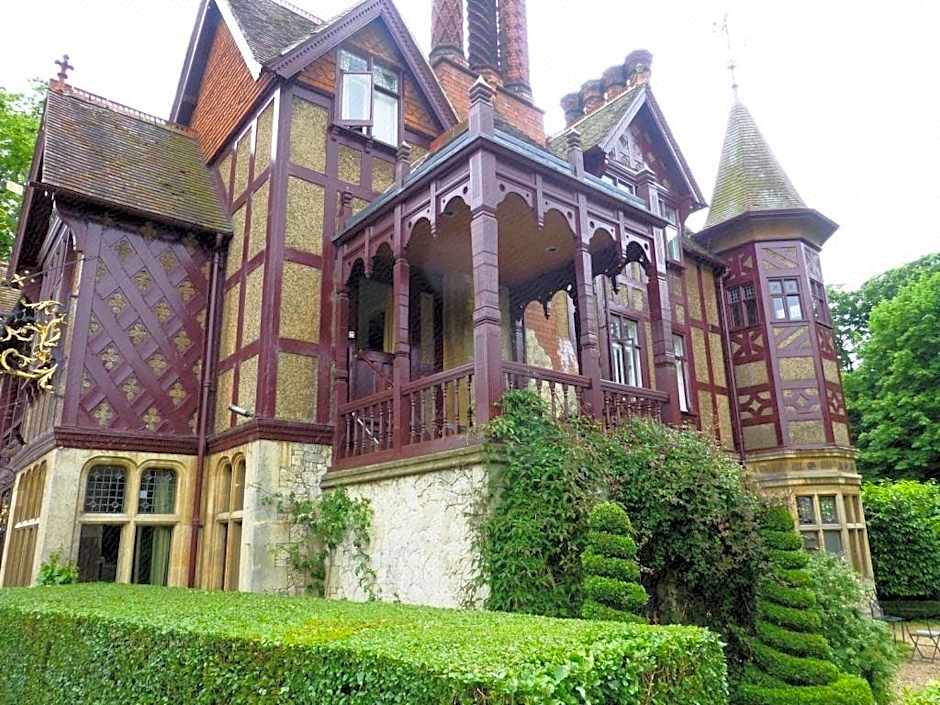 The Five Arrows Hotel