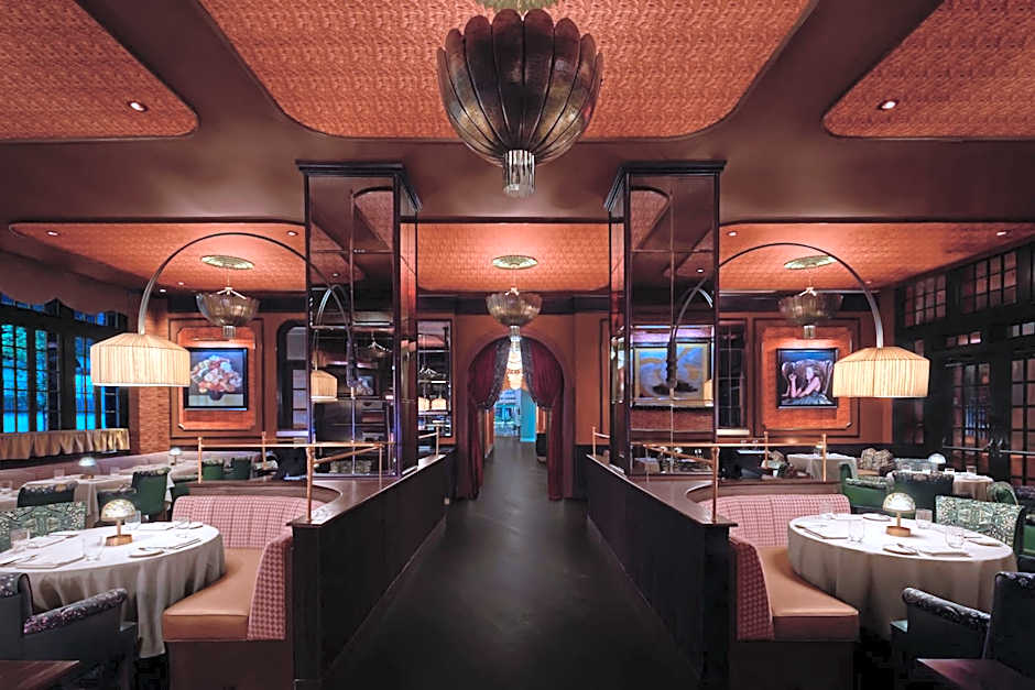 The Stoneleigh, Autograph Collection