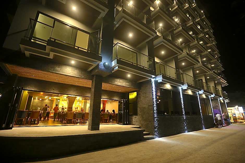 Kaani Grand Seaview at Maafushi