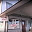 Lone Pine Motel