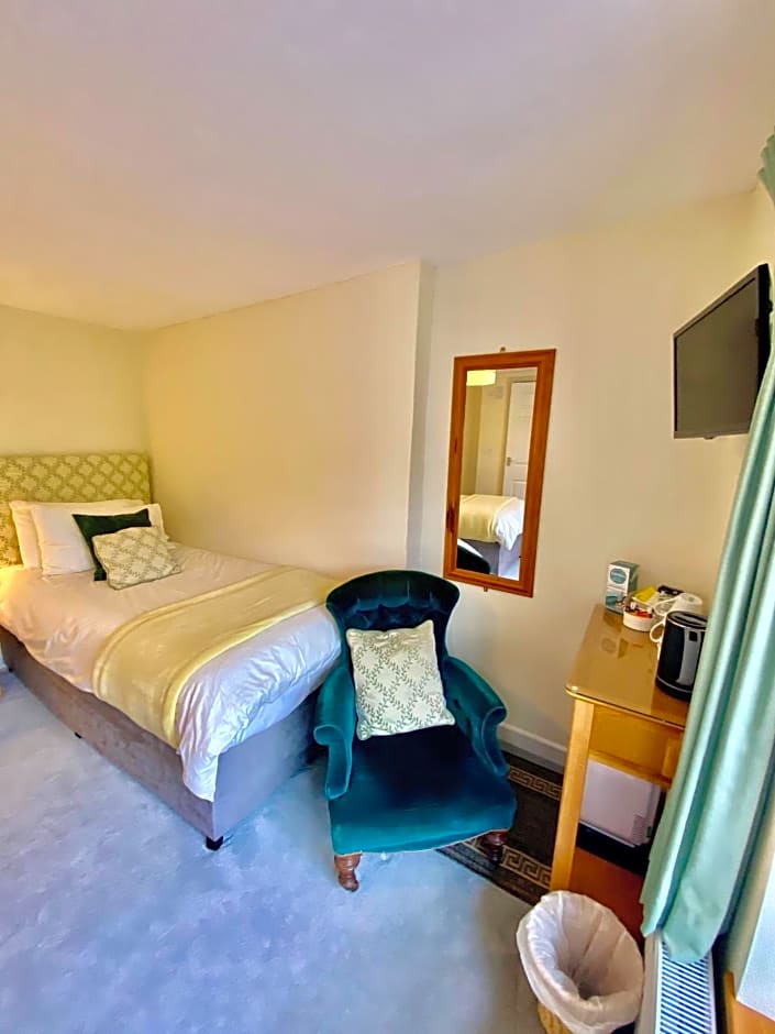 Lynwood House Bed and Breakfast