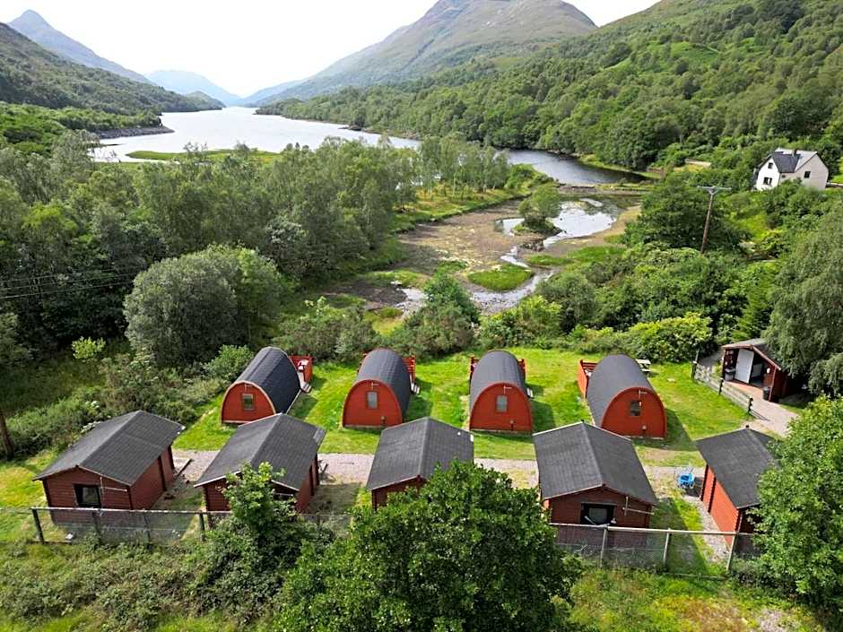 MacDonald Hotel & Cabins