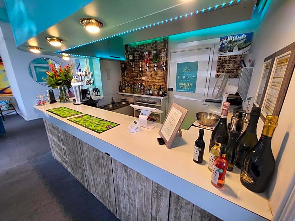 Beach Hotel Torbay B&B