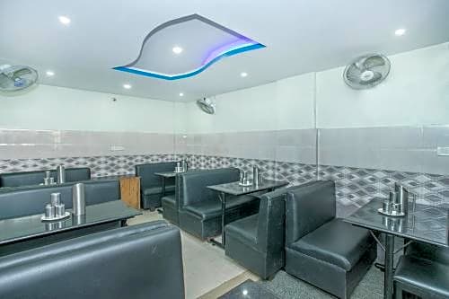 OYO Flagship 10363 Sri Balaji Guest House & Restaurent