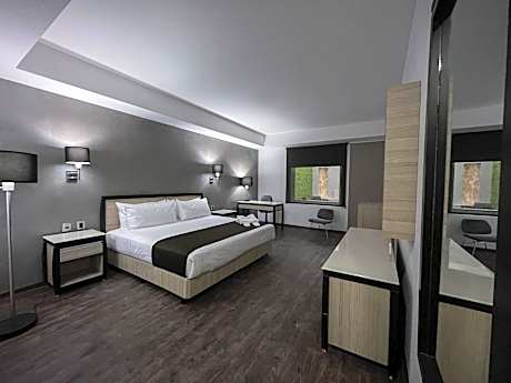 Suite with Spa Bath