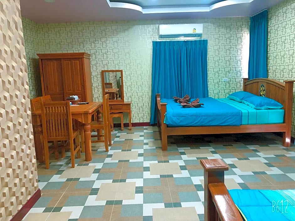 ริมบึงสวนพริกรีสอร์ท