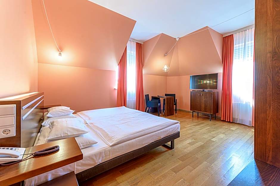 Hotel Caroline