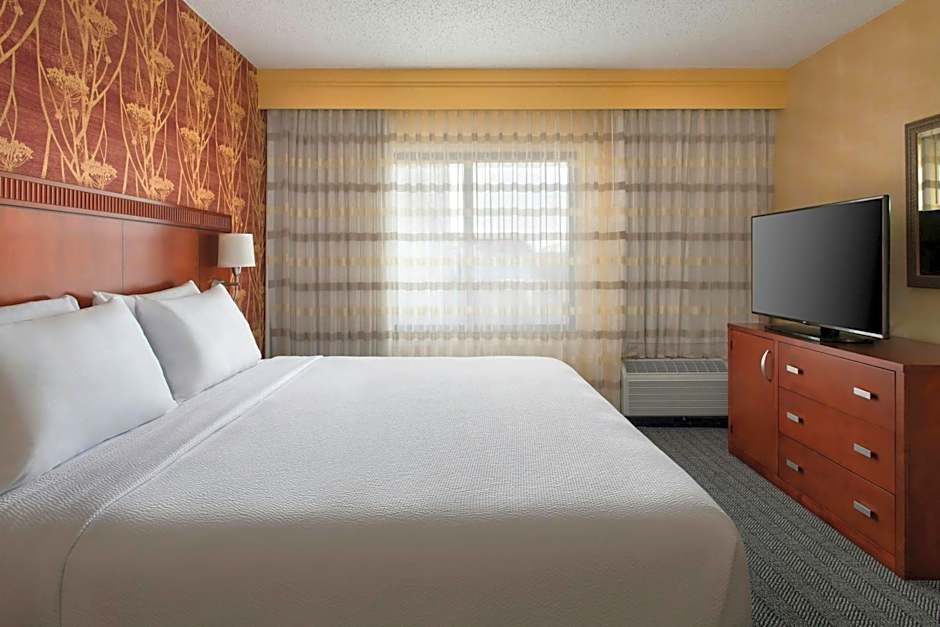 Courtyard by Marriott Mt. Laurel Cherry Hill