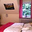 Zimmer mit Teichblick