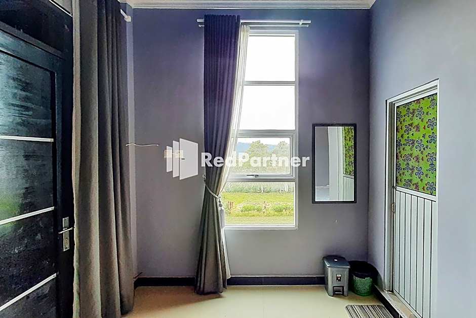 MT Syariah Homestay Kerinci RedPartner