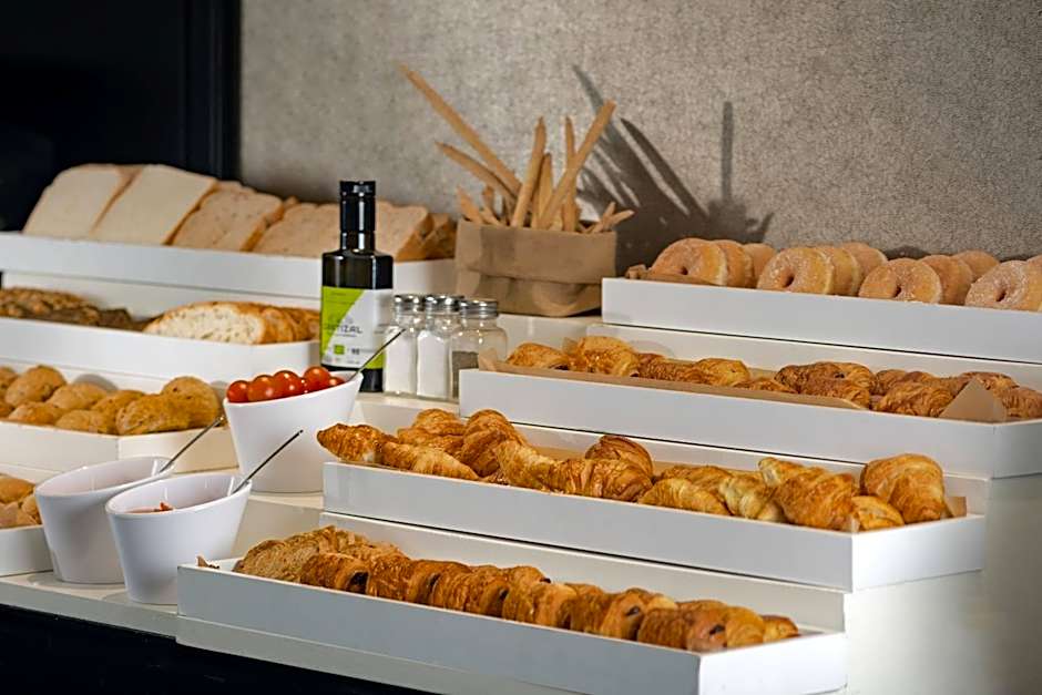 AC Hotel by Marriott Madrid Feria