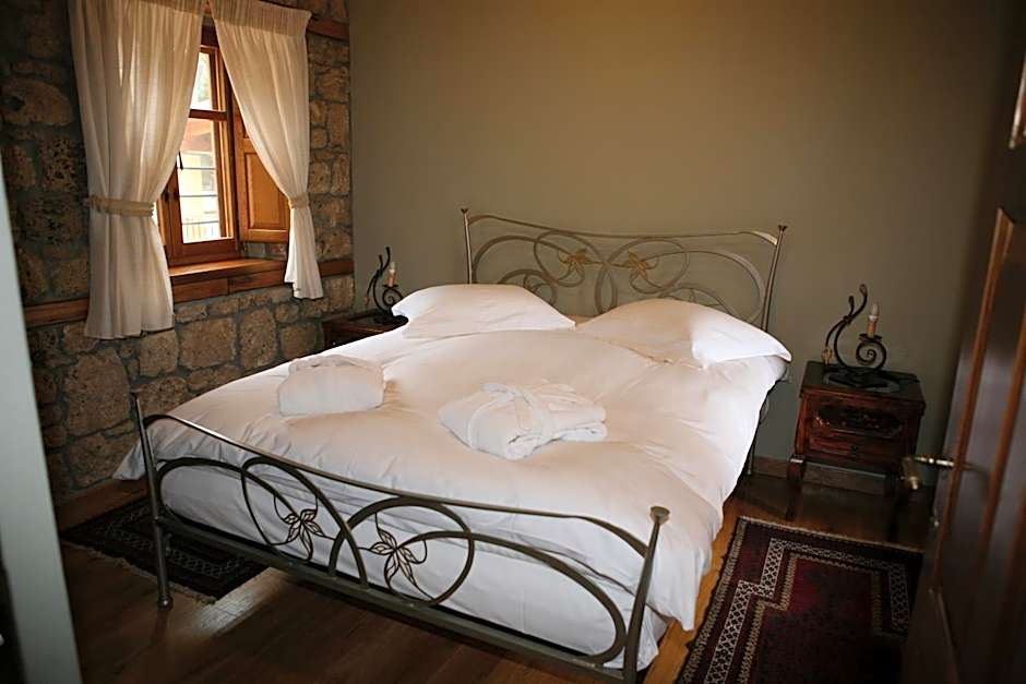 Roes Suites