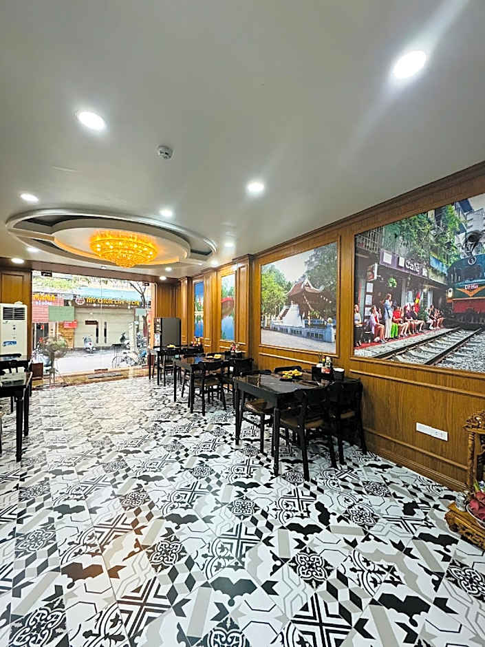 Holiday Suites Hotel & Spa