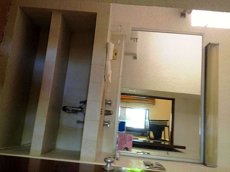 Sands Acapulco Hotel & Bungalows