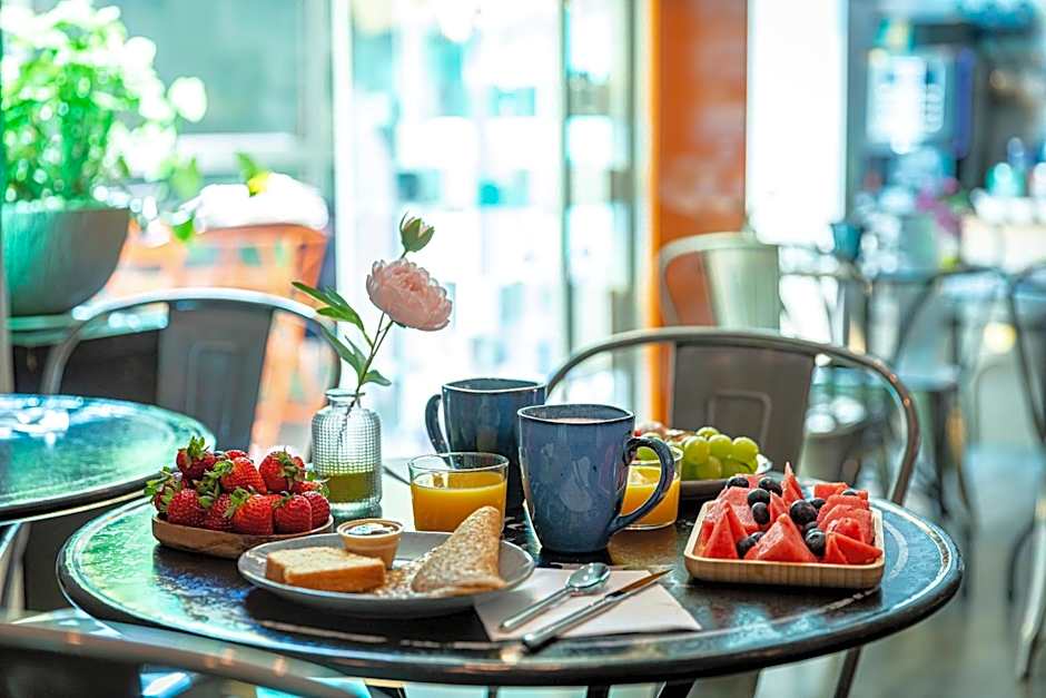 Hotel Alpha Paris Tour Eiffel