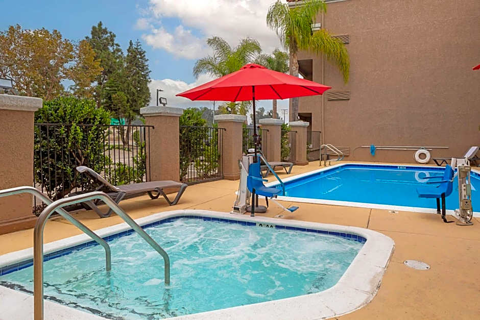 Quality Inn & Suites Camarillo-Oxnard