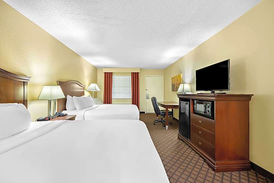 Best Western Coach House