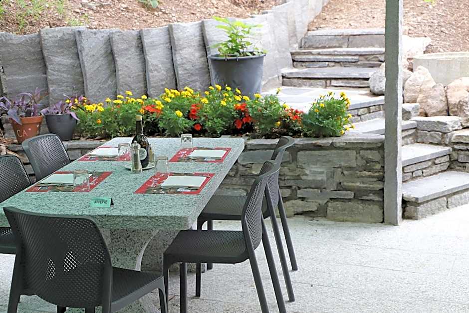 Hotel Ristorante Grotto Serta