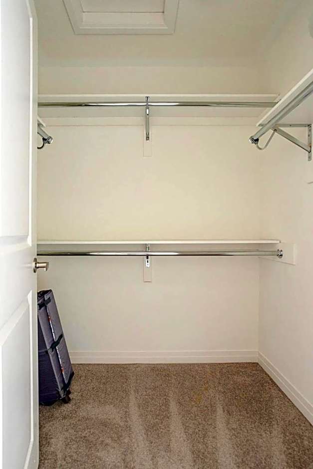 Stylish 4br Fast Wifi Sleeps 10