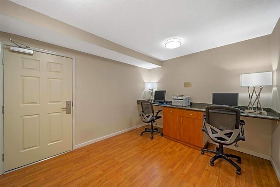 Best Western Plus Twin View Inn & Suites