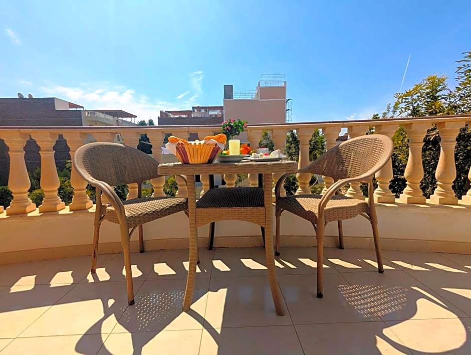 Mikhaila Guest House