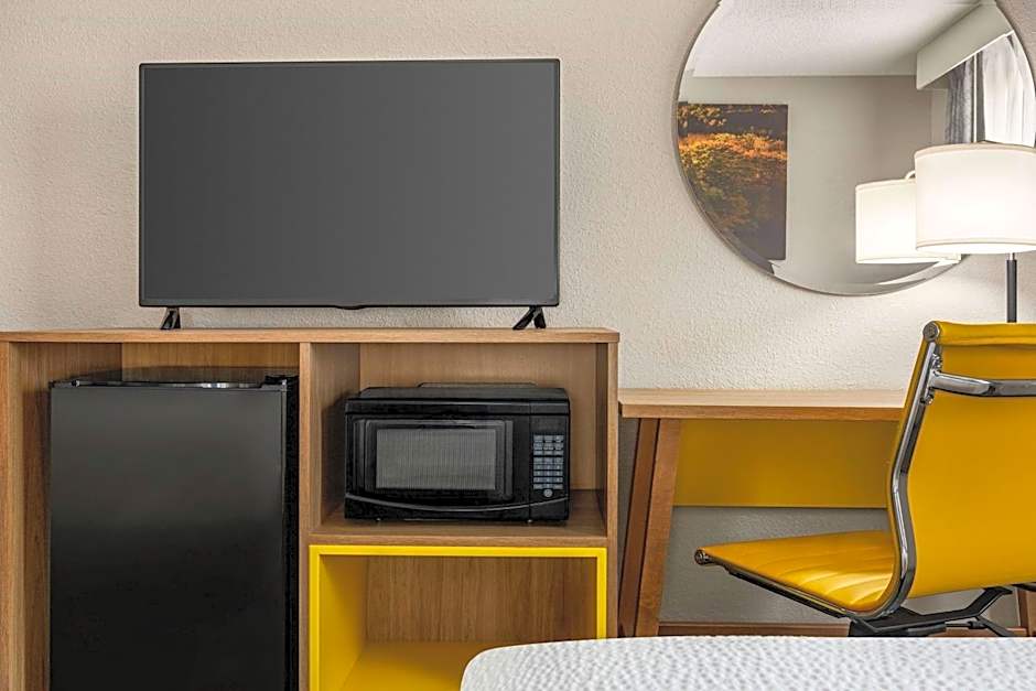 Days Inn by Wyndham Demopolis