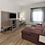 La Quinta Inn & Suites by Wyndham Kyle - Austin South