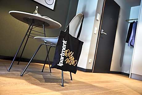 Extra Luxury Apartment with Queen Bed and Kitchen