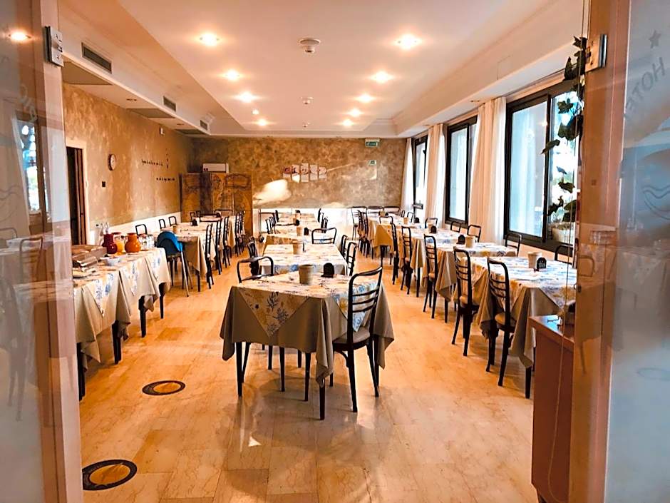 Piccolo Hotel