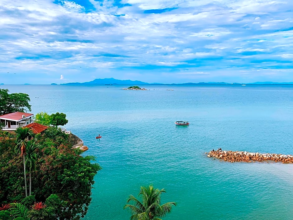 Mercure Penang Beach