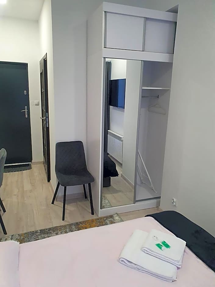 Comfort Stay, EV, Parking