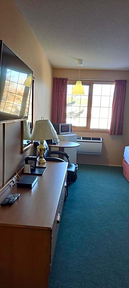 Travelodge by Wyndham Lacombe