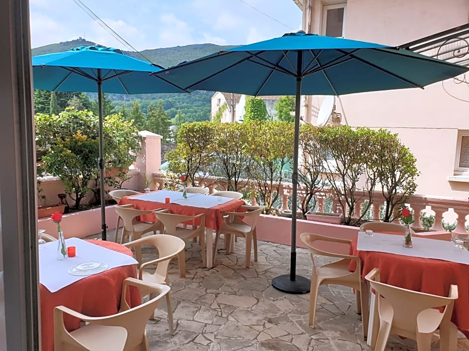 HOTEL - RESTAURANT - BAR SAINT AVIT L HOTEL DES TCHOUMJEU LOURDES