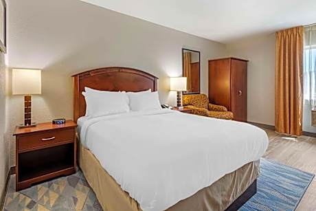 Queen Room - Accessible/Non-Smoking