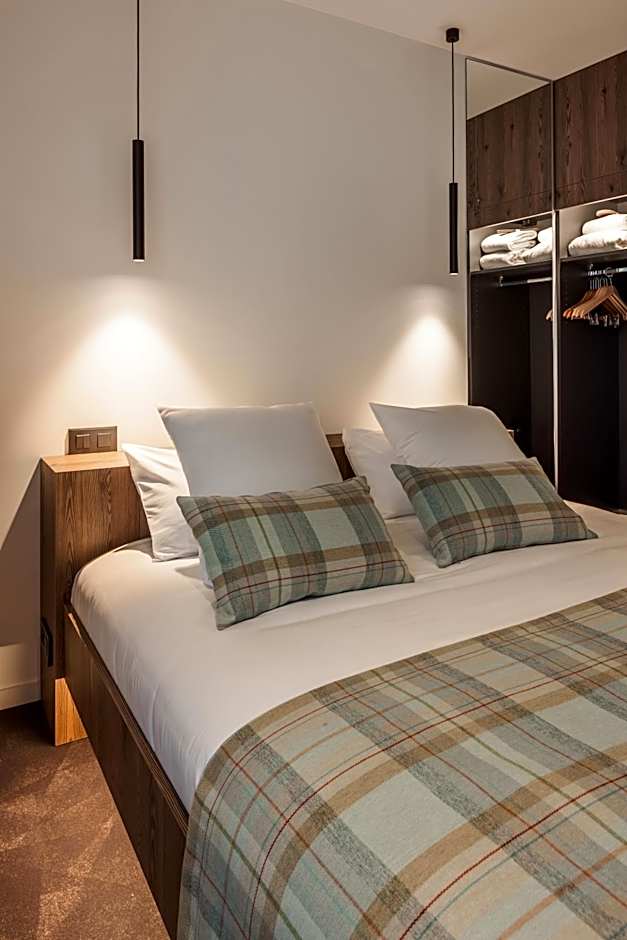 Logis Hotel Parenthese, Restaurant & Spa