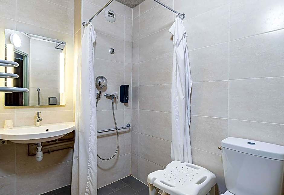B&B HOTEL Poitiers 1 Futuroscope