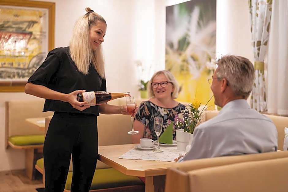 Thermenhof PuchasPLUS Loipersdorf