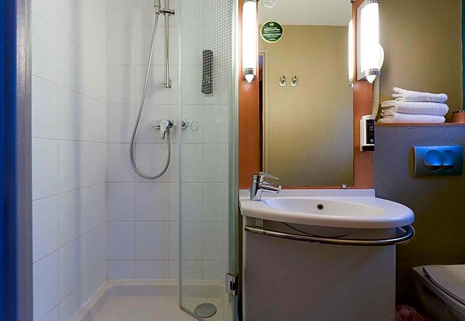 B&B HOTEL Reims Centre Erlon