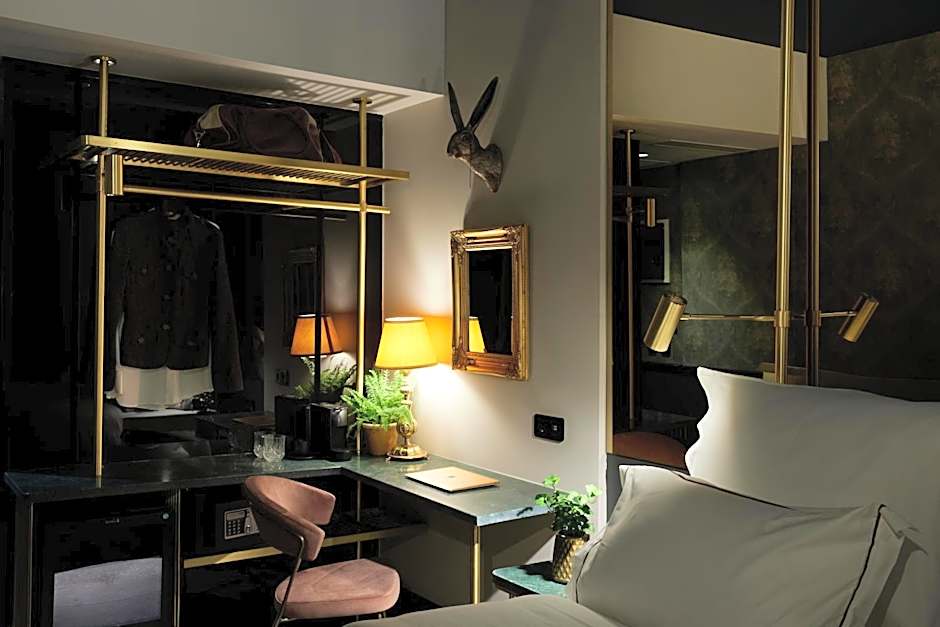  Skylark, Aluma Hotel & Resort