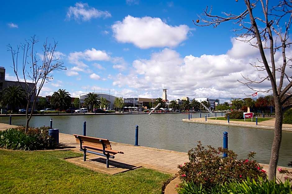 Quest Mawson Lakes