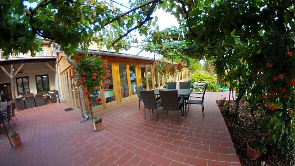 Bauer Resort - Countryside Retreat