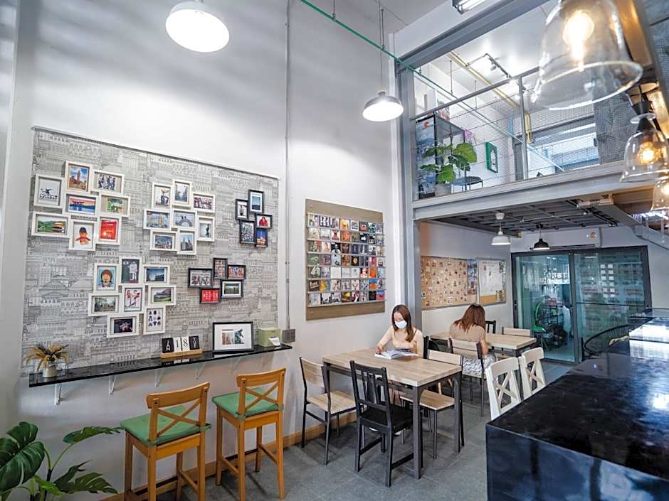 Hybrit hostel&cafe