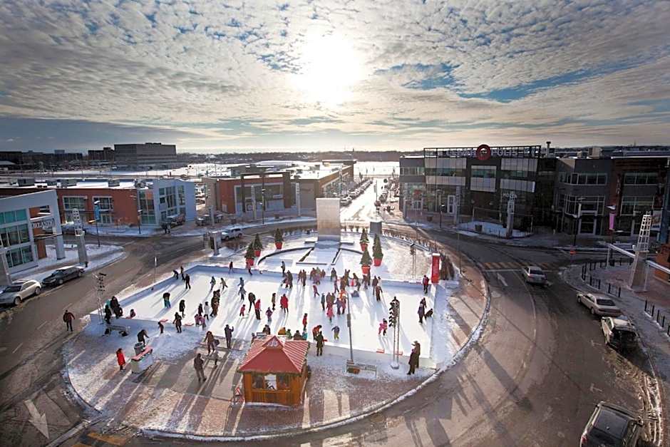 Holiday Inn Laval Montreal By IHG